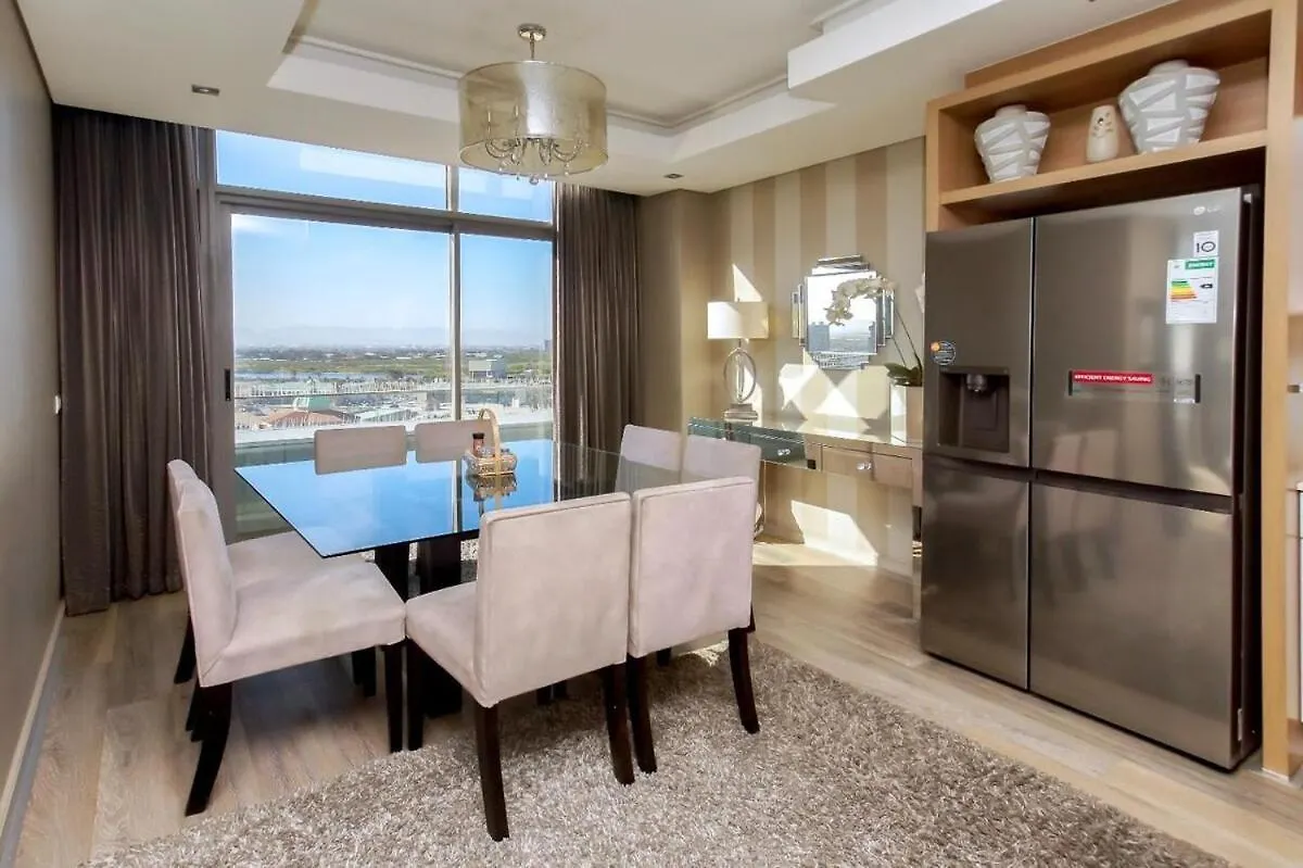 Ferienwohnung Luxury Penthouse -Crystal Towers Kapstadt Apartment