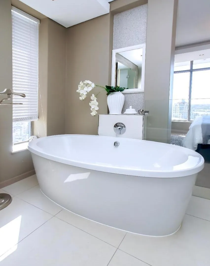 Luxury Penthouse -Crystal Towers Apartment Cape Town